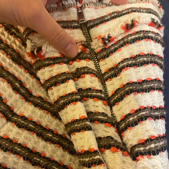 Shorts - Picture 2 of 3